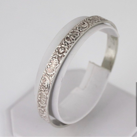 Vintage Sterling Silver clam shell 925 stamped 8” Bangle Bracelet Estate jewelry - Picture 5 of 12